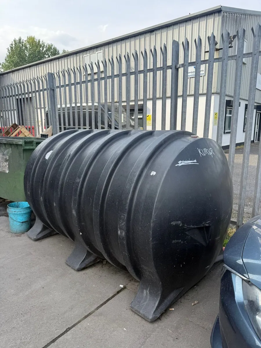 Kingspan 2000 Litre Fluid  Tank - Image 2
