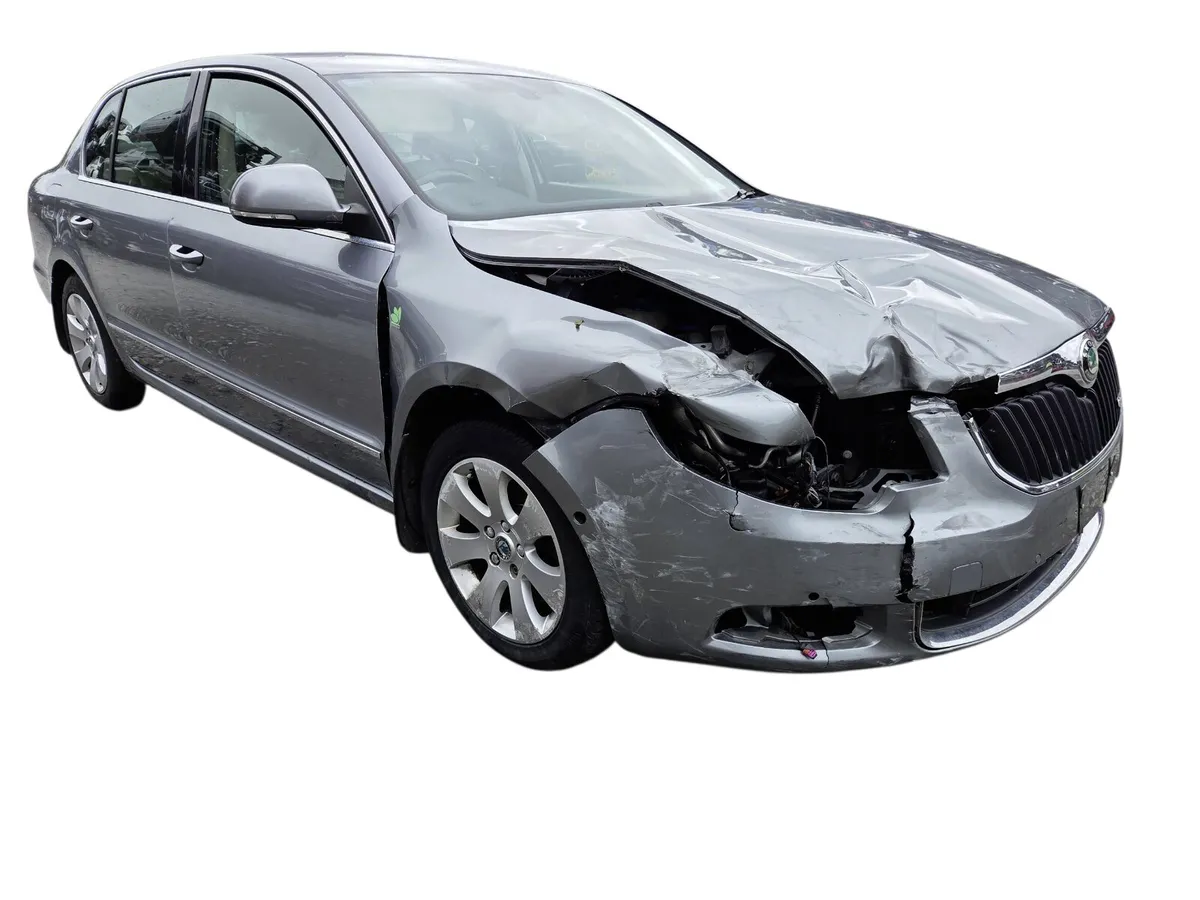 2011 SKODA SUPERB Breaking/Dismantling - Image 1