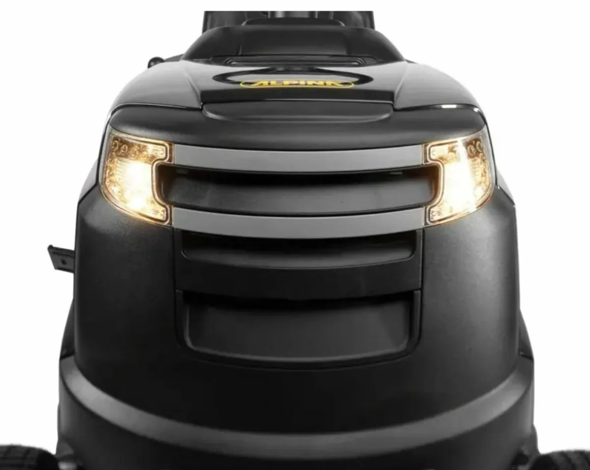 Ride on Alpina Lawnmower - Image 3