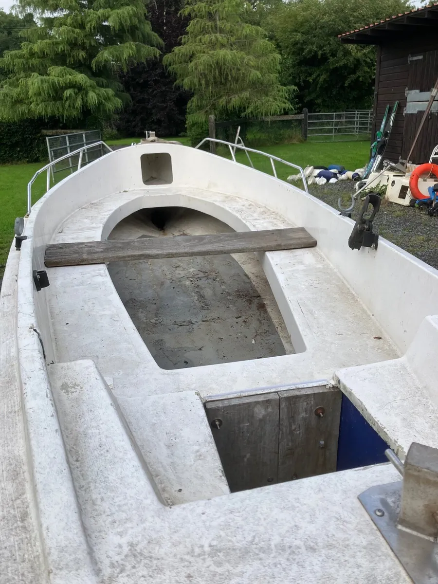 REDUCED 16FT FISHING BOAT NO TRAILER €700 - Image 3