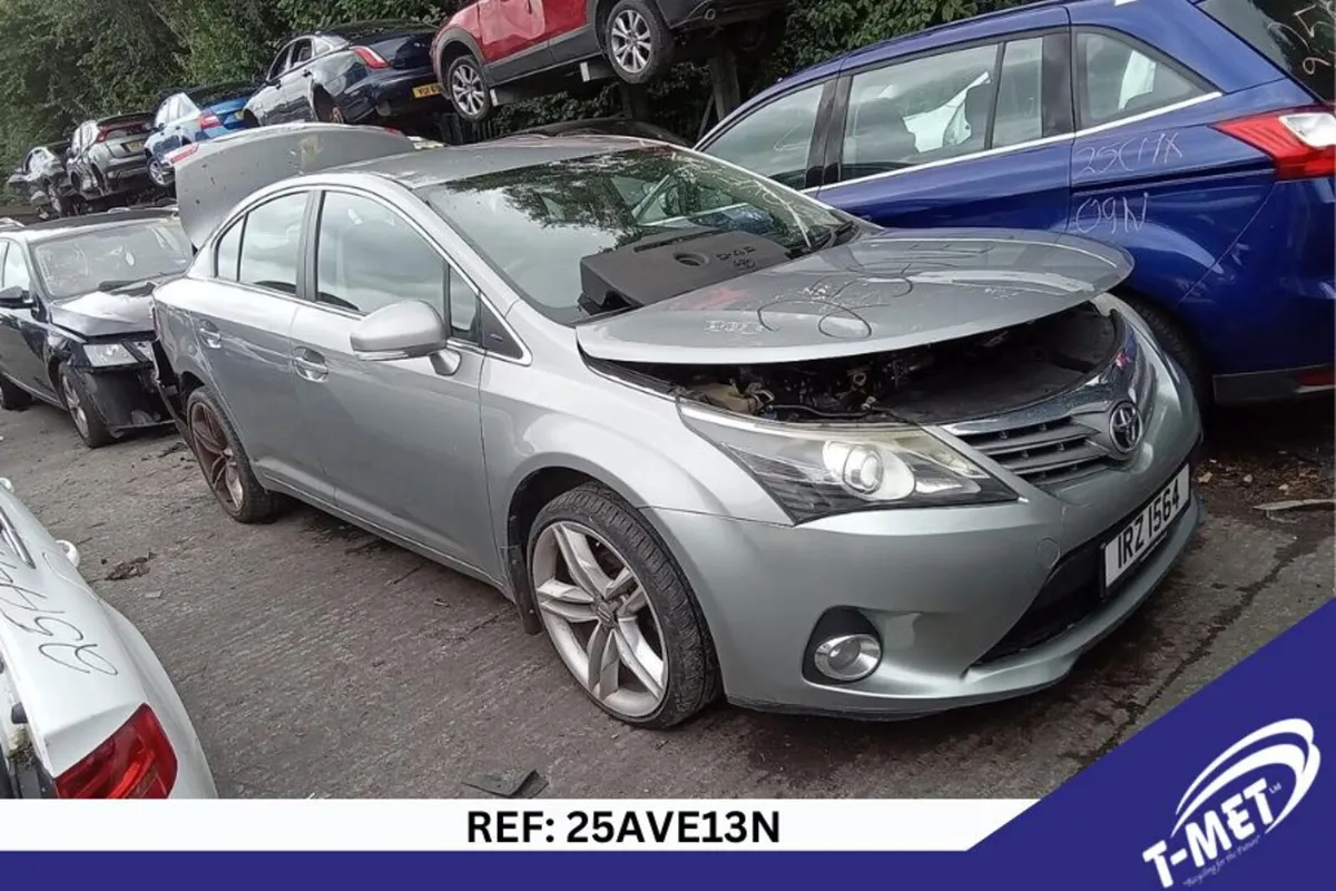 2013 TOYOTA AVENSIS BREAKING FOR PARTS - Image 1