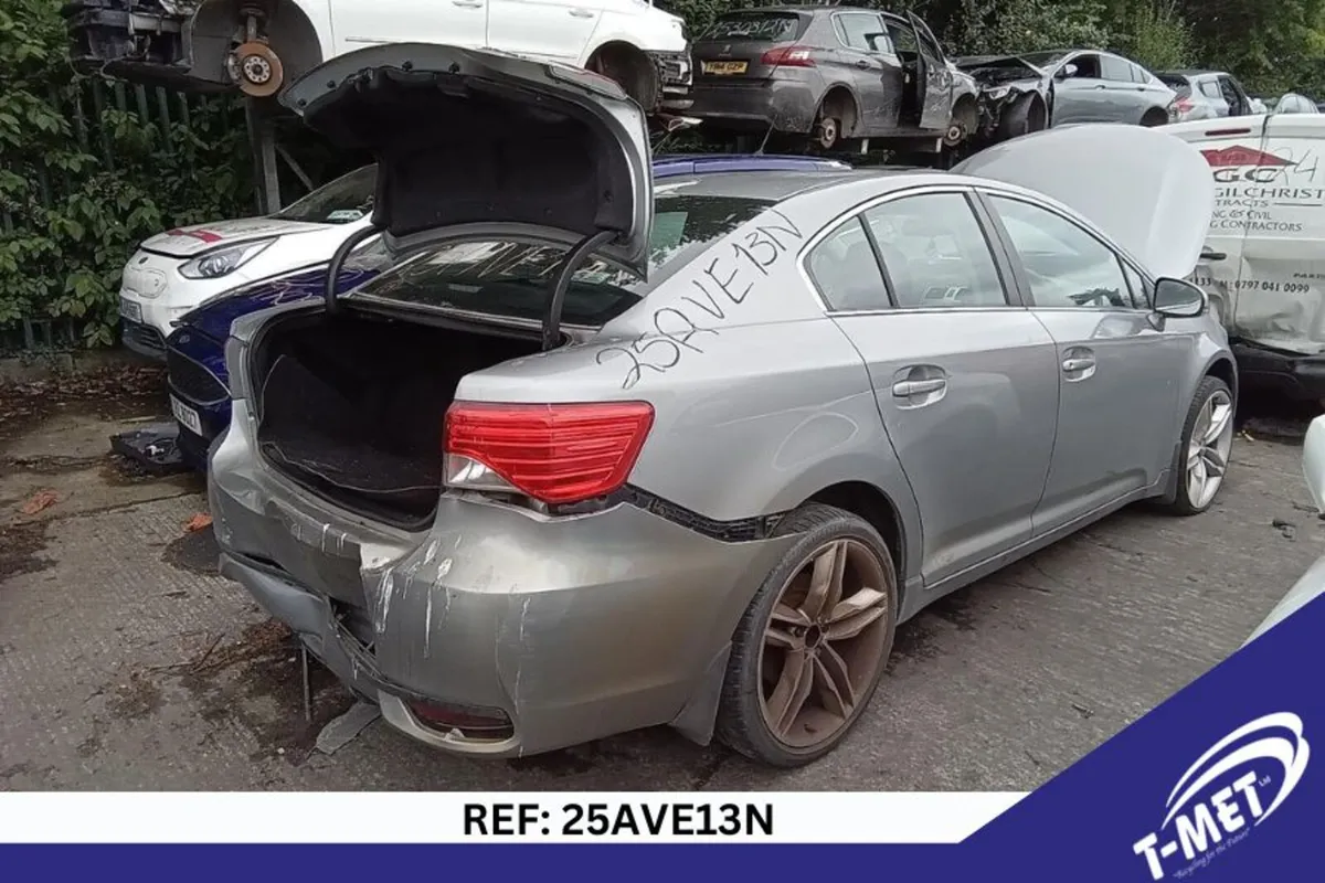 2013 TOYOTA AVENSIS BREAKING FOR PARTS - Image 4