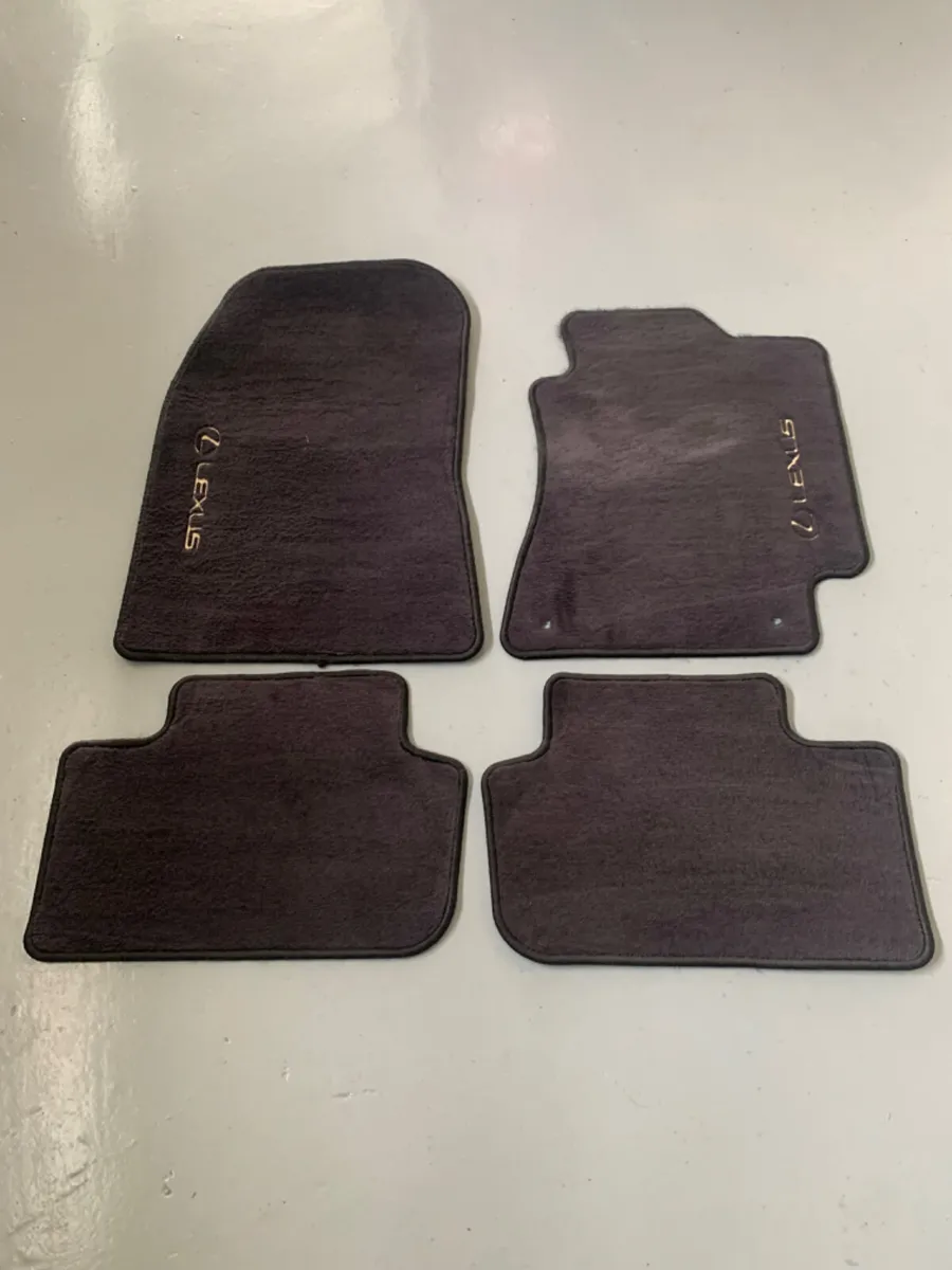 LEXUS IS200 FLOOR MATS