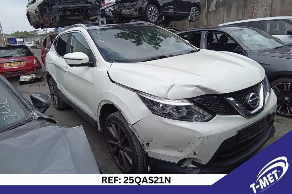 2017 NISSAN QASHQAI BREAKING FOR PARTS - Image 1