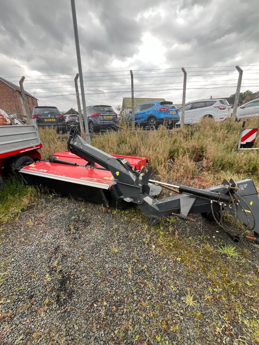 Vicon 632T mower - Image 1