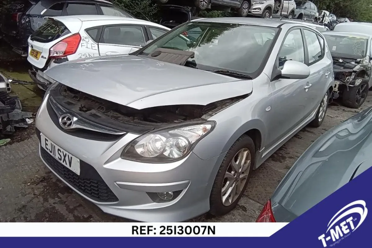 2011 HYUNDAI I30 BREAKING FOR PARTS - Image 1