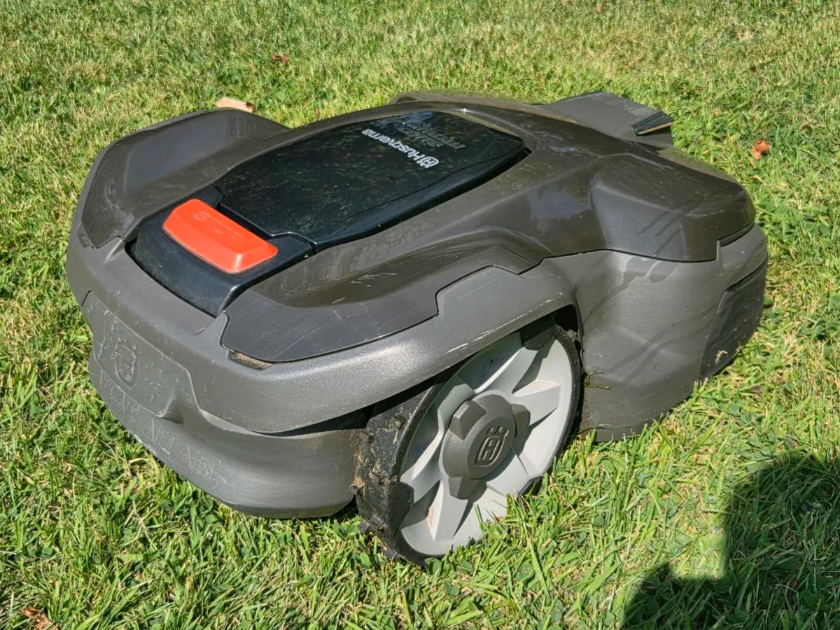 Husqvarna 415x Automower - Image 2