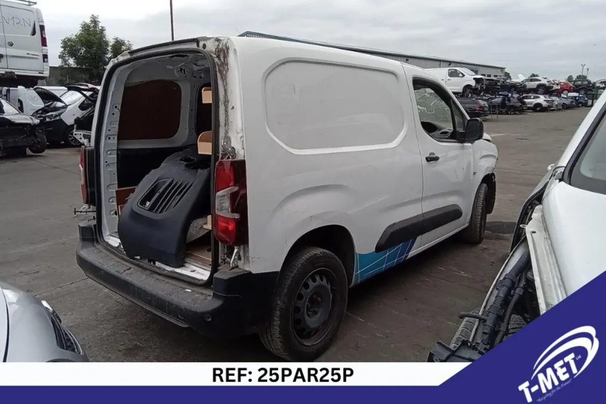 2021 PEUGEOT PARTNER BREAKING FOR PARTS - Image 1