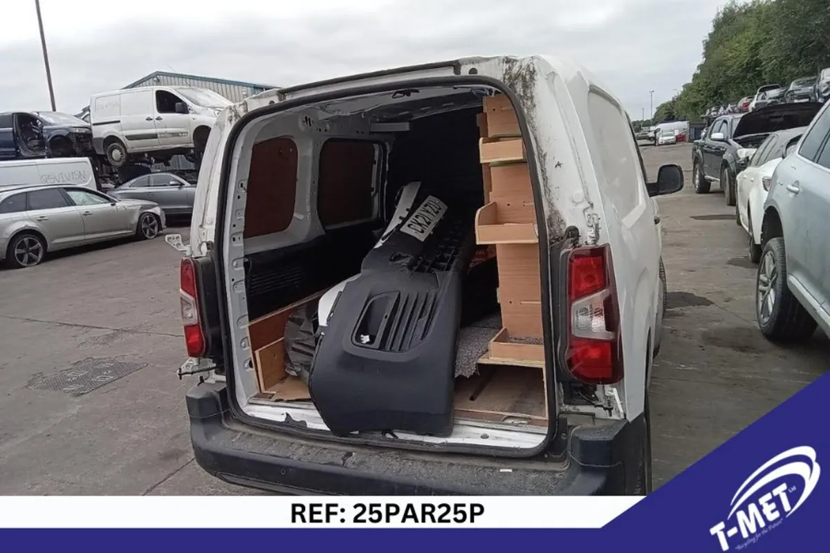 2021 PEUGEOT PARTNER BREAKING FOR PARTS - Image 2