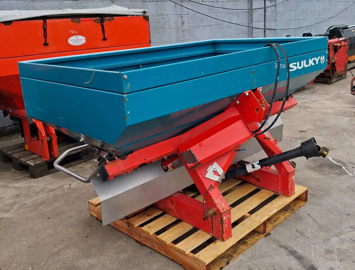 Sulky DPX 18 fertiliser spreader - Image 1