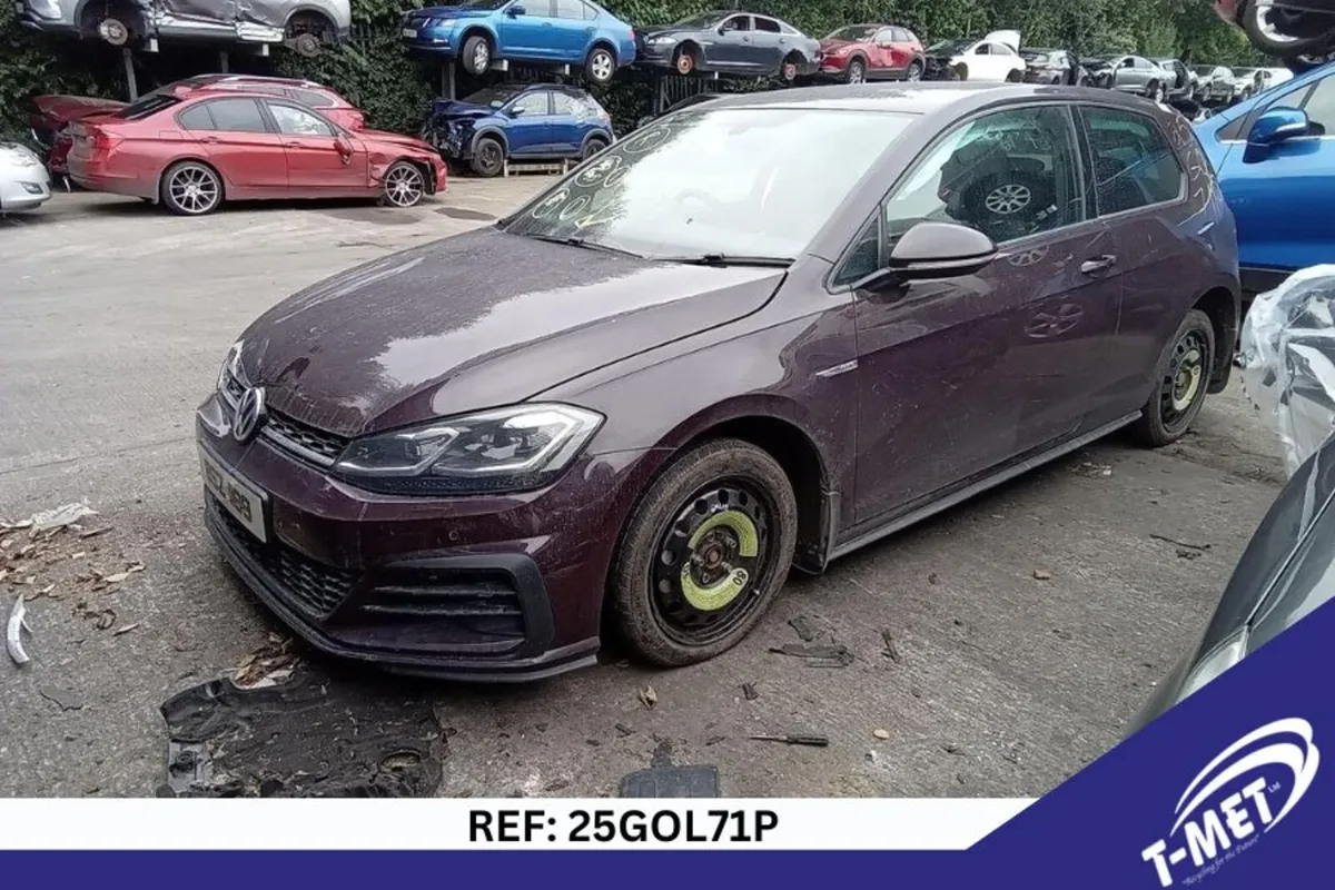 2017 VOLKSWAGEN GOLF BREAKING FOR PARTS - Image 1