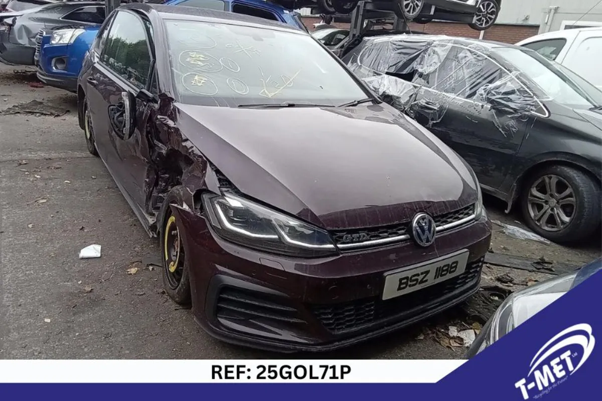 2017 VOLKSWAGEN GOLF BREAKING FOR PARTS - Image 2