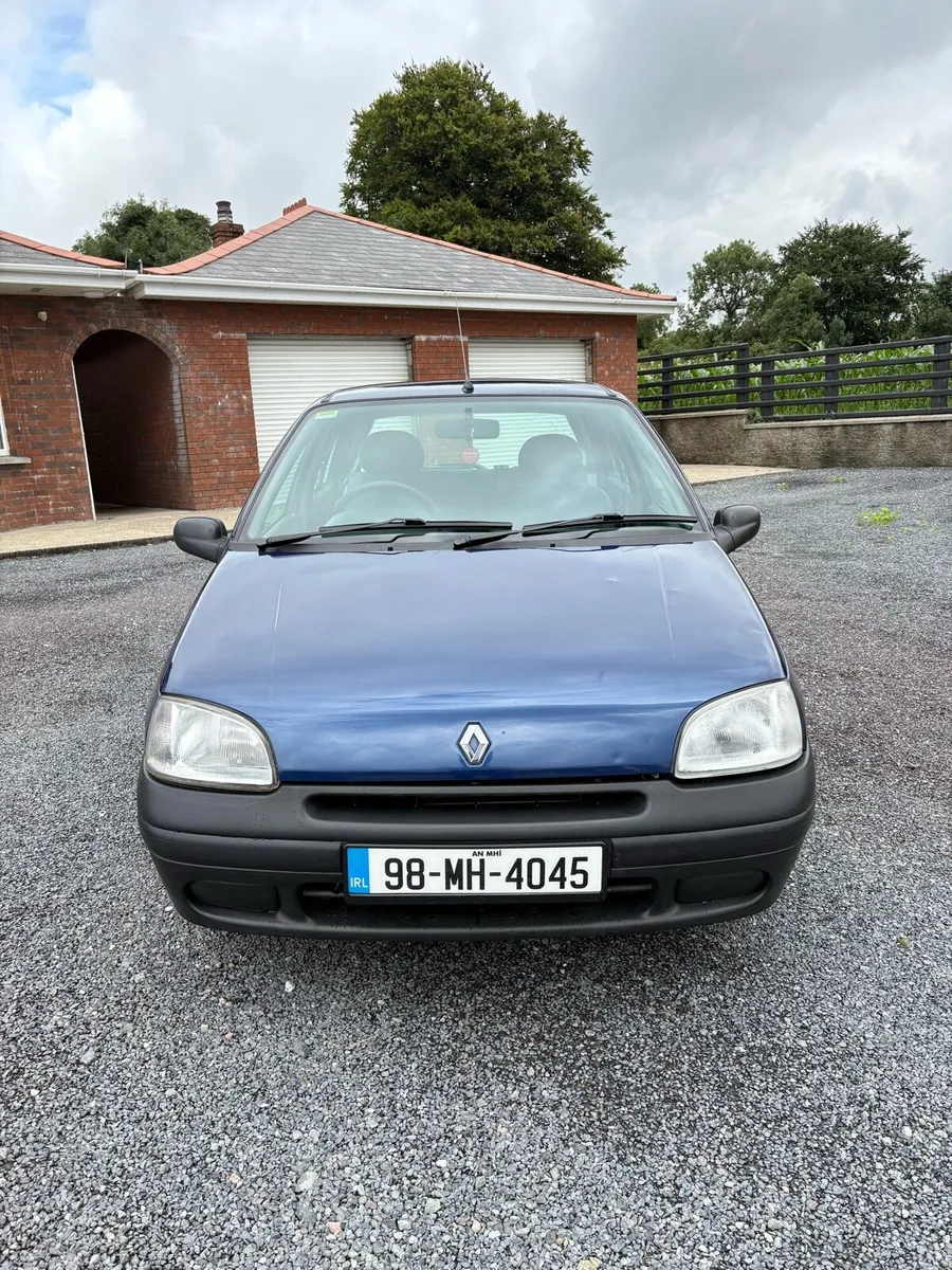 Renault Clio - Image 2