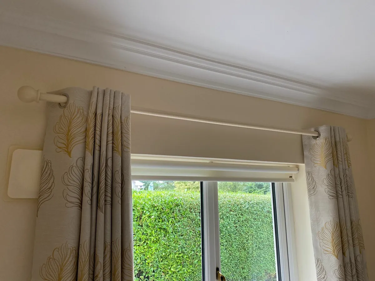 Curtains & Pole set - Image 3