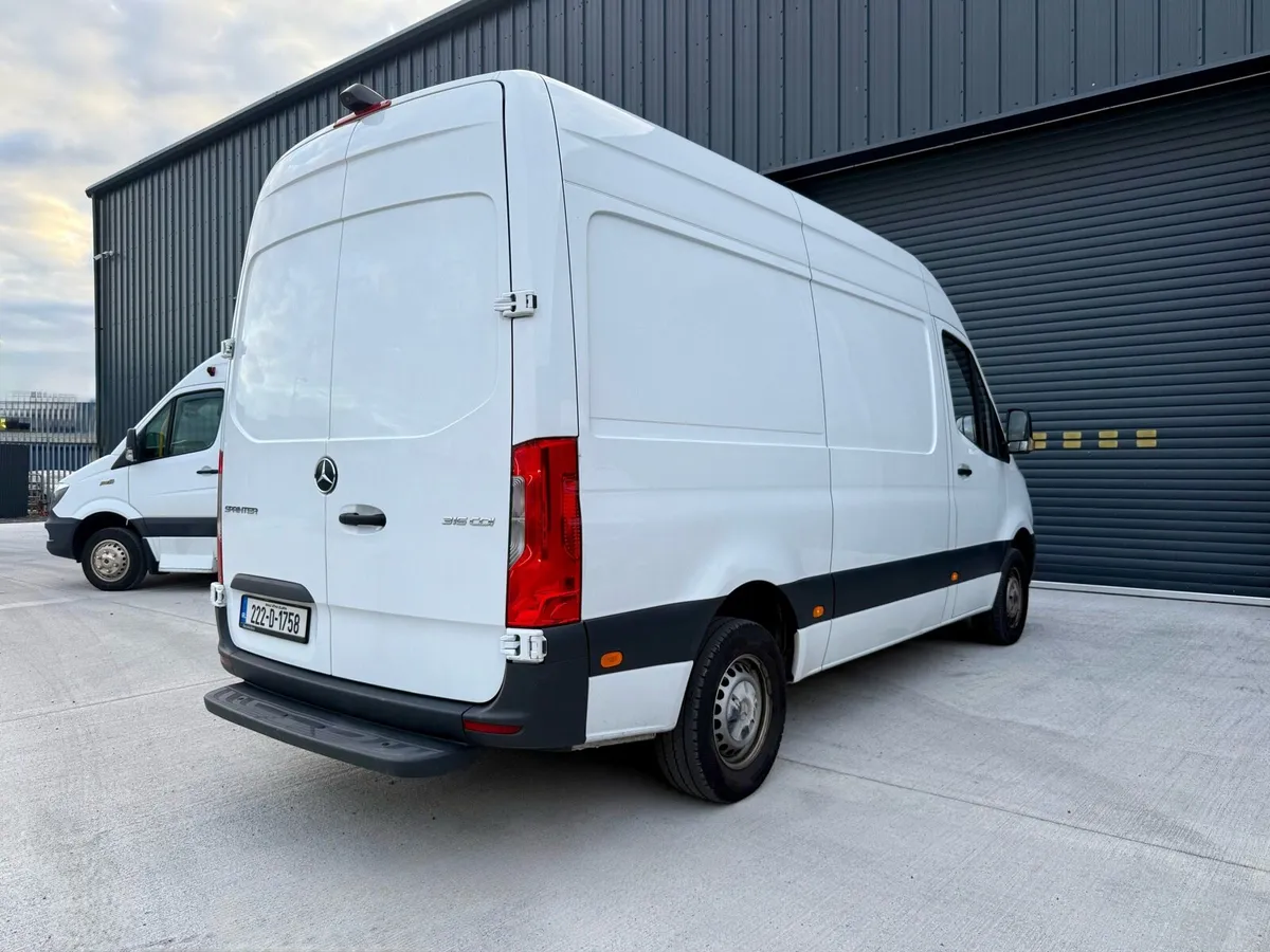 2022 Mercedes-Benz Sprinter - Image 1