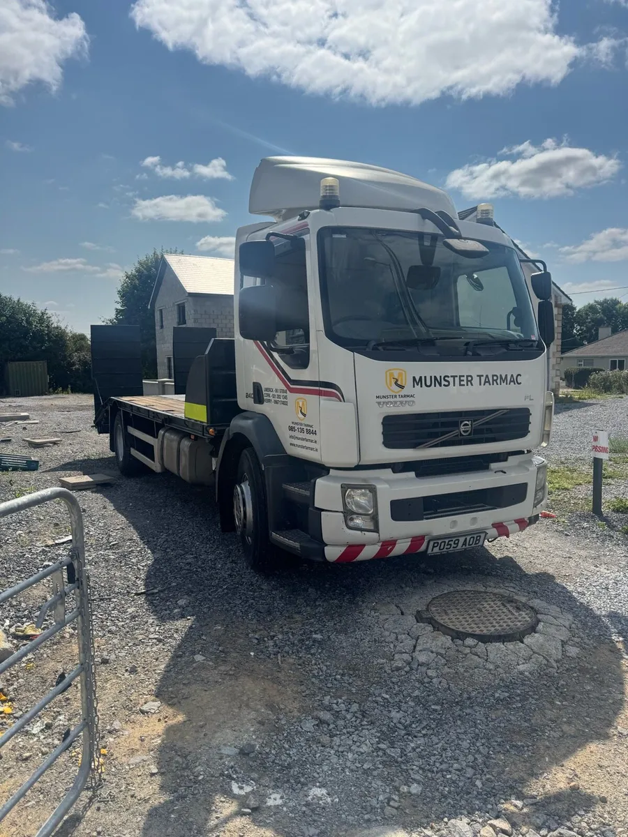VOLVO FL240 18 TON 4X2 BEAVERTAIL - Image 1