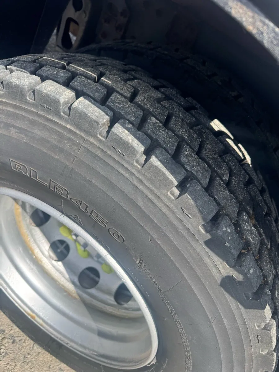 VOLVO FL240 18 TON 4X2 BEAVERTAIL - Image 3