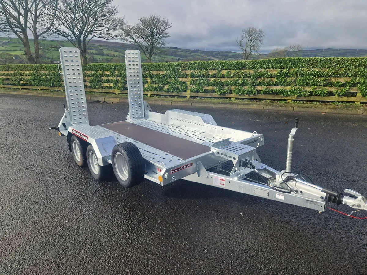 Brian James Digger Plant 3.2m x 1.7m - Image 1