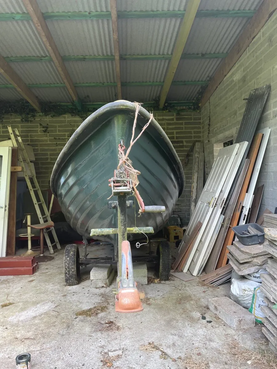 17ft O’Sullivan boat and trailer need gone - Image 4