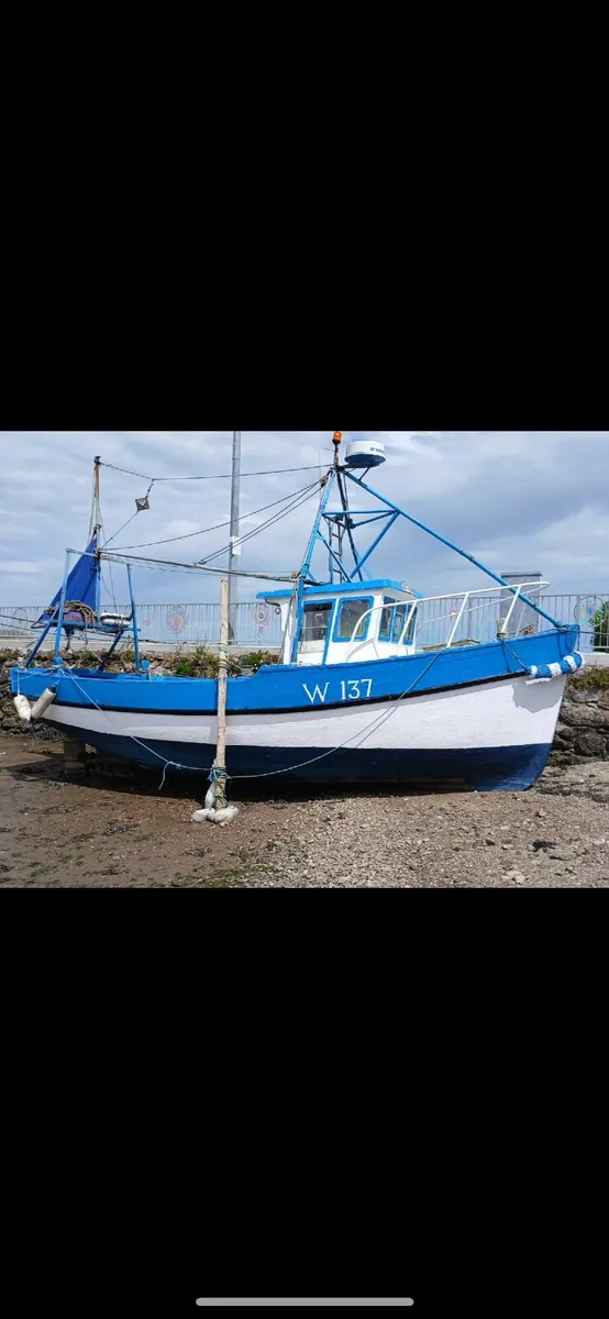 Boat For Sale - Image 1