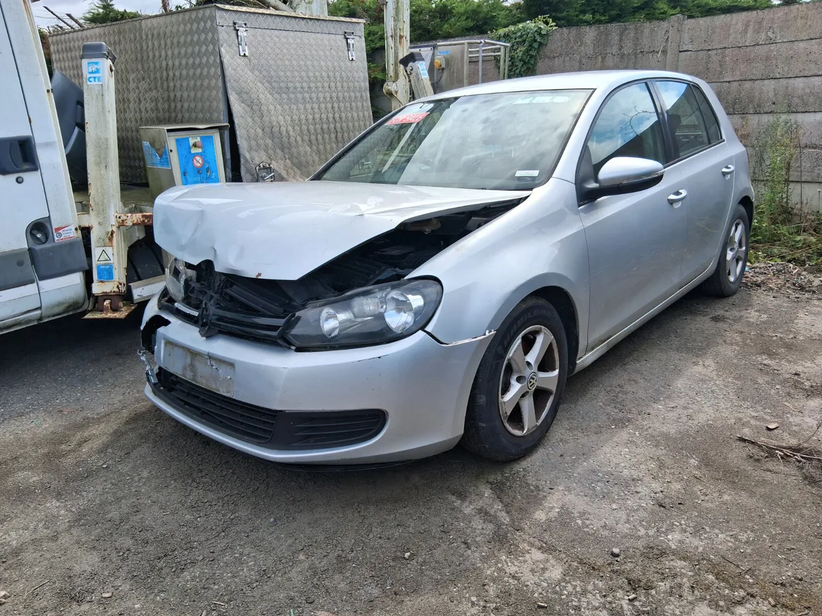 VW Golf 2012 1.6 diesel Light front damage - Image 2