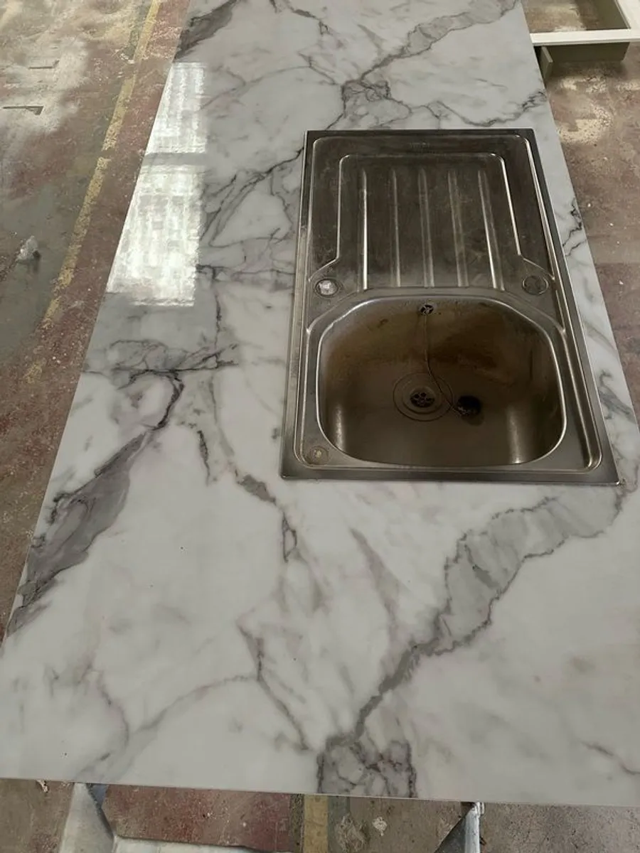 kitchen worktop - Image 3