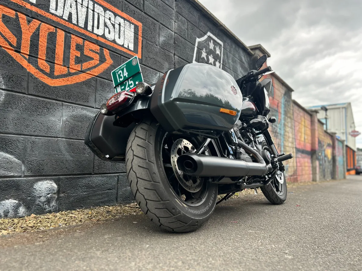 *Ex-Demo* 2025 HARLEY-DAVIDSON Low Rider ST 117 - Image 3