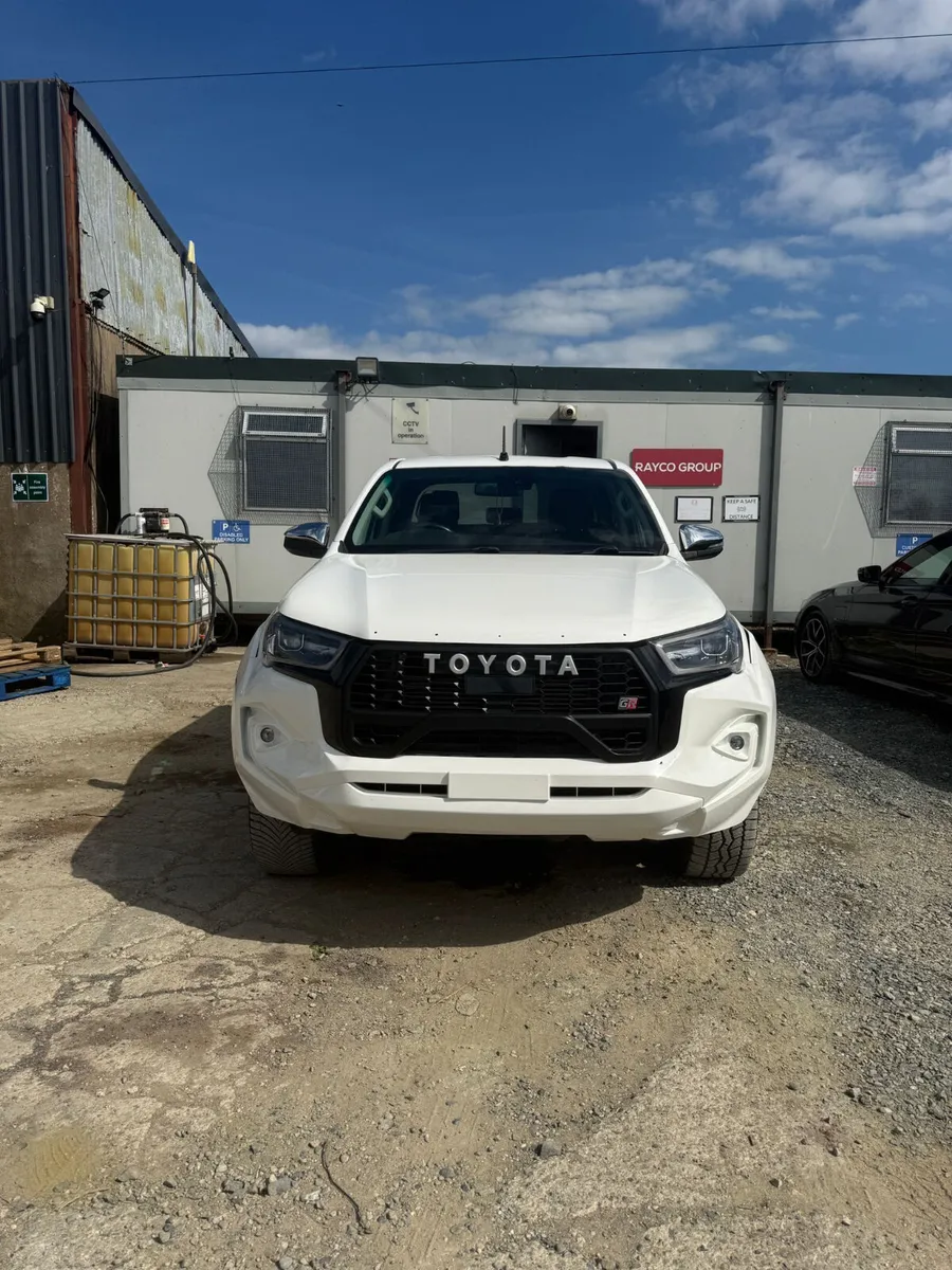 2019 TOYOTA HILUX GR INVINCIBLE - Image 4