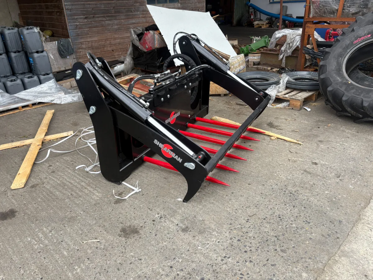 New Shearman bale slicers - Image 2