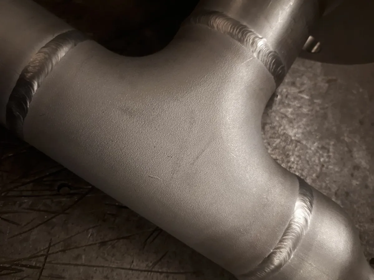 Welder available for welding works-repairs - Image 1