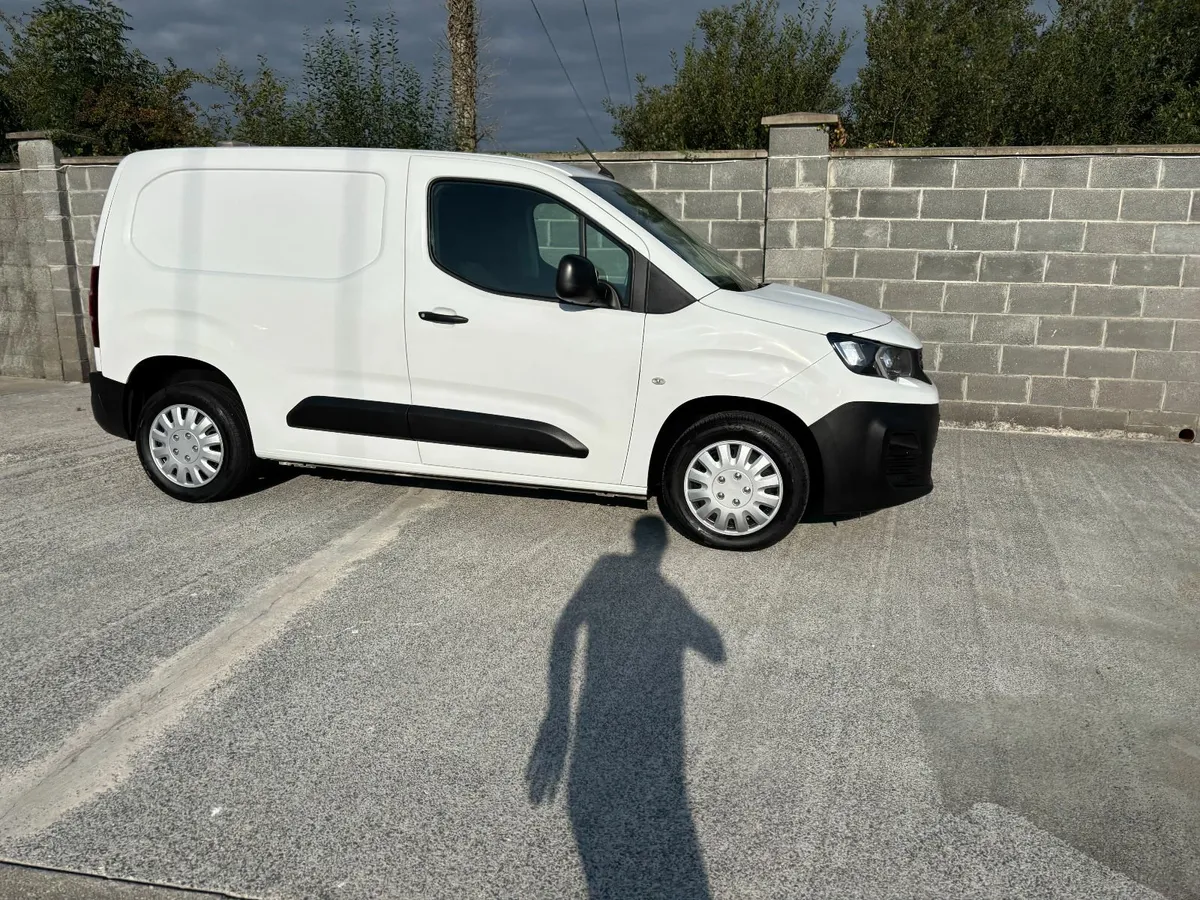Top Spec Peugeot Partner Van... - Image 4