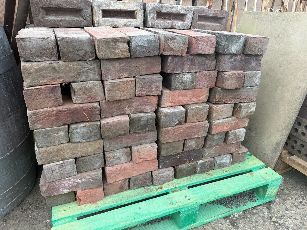 Quantities of discontinued brick - Image 1