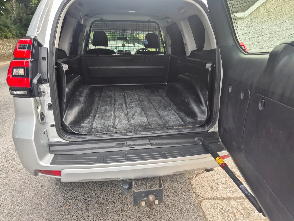 Toyota Land Cruiser 2021 - Image 3