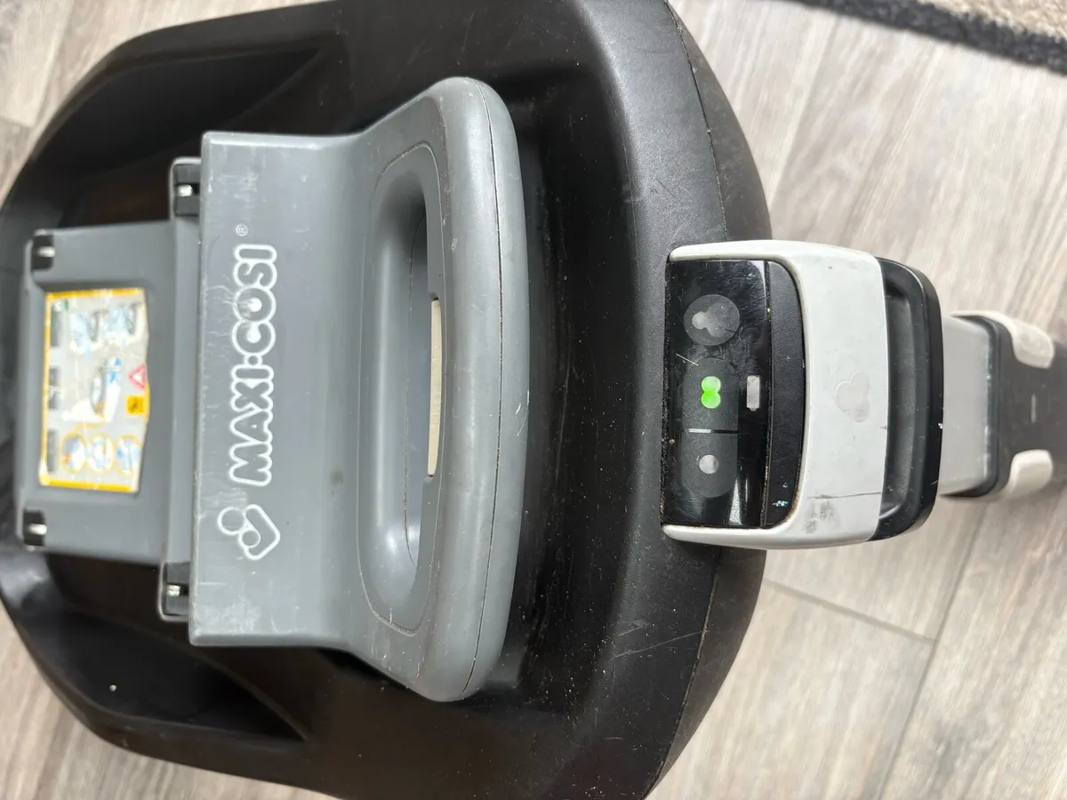 Maxi Cosi family fix isofix base - Image 4