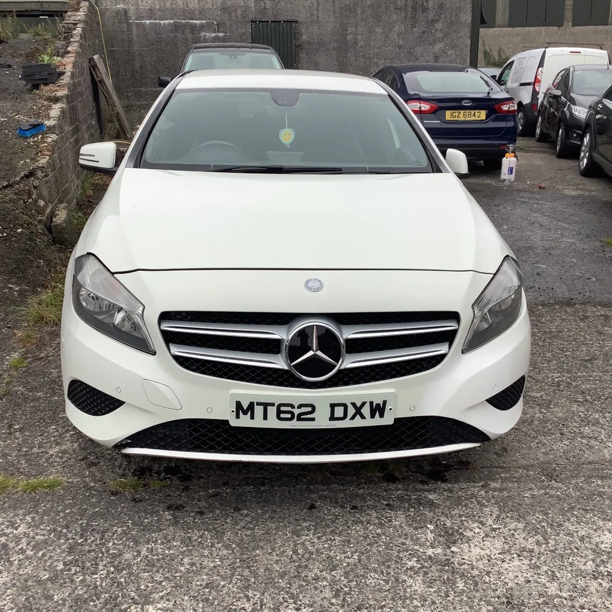 Mercedes a180  1.8 auto breaking for parts - Image 3