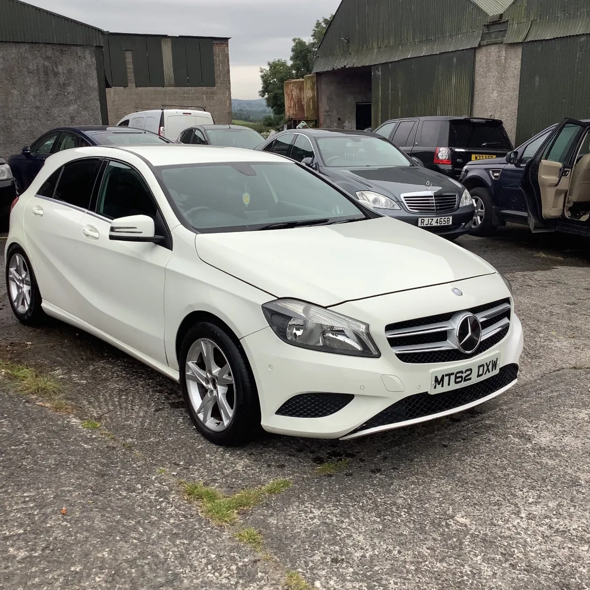 Mercedes a180  1.8 auto breaking for parts - Image 1