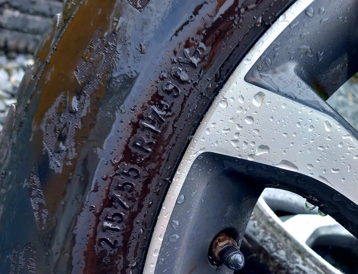 17inch 5x114.3 Toyota alloy wheels - Image 4