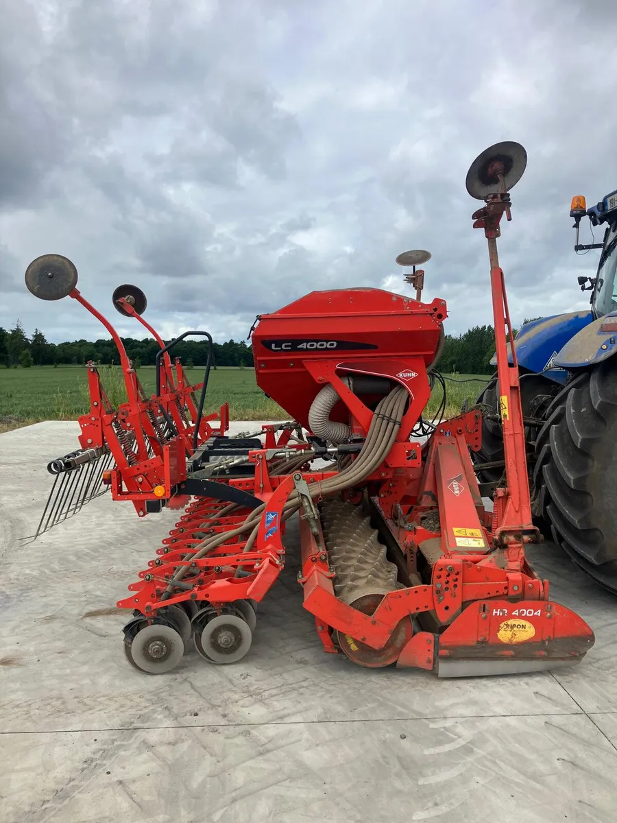 KUHN 4m One Pass with trailer - Image 2