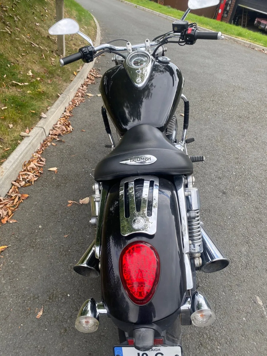 2010 triumph thunderbird 1600cc - Image 3