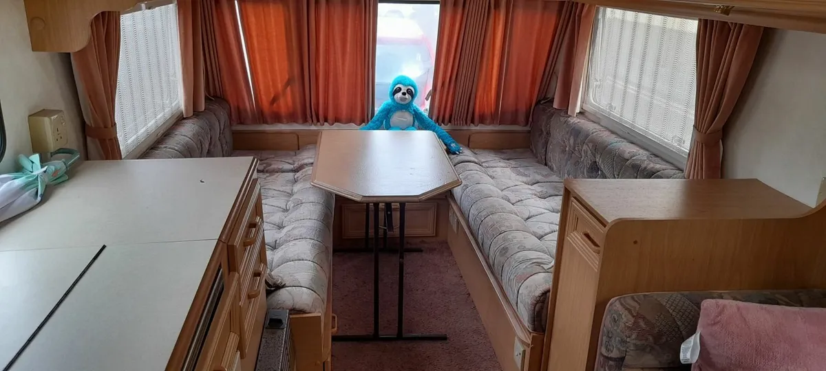Caravan Avondale 4 berth - Image 3