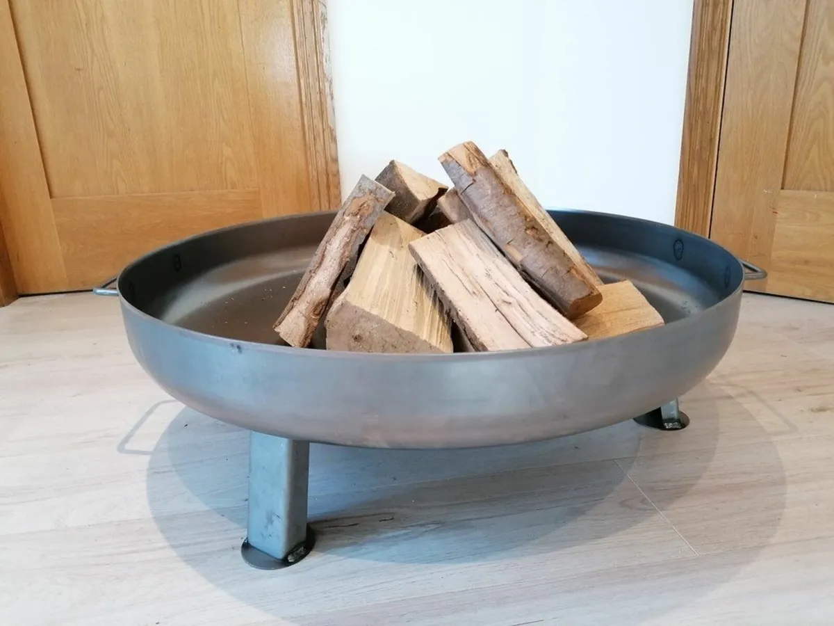 Round Fire Pit Bowl firepit 80cm ..Free Delivery - Image 1