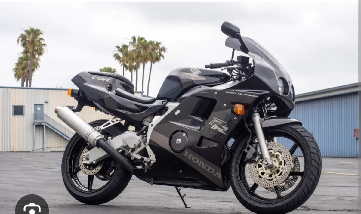 Honda cbr 400rr wanted - Image 2