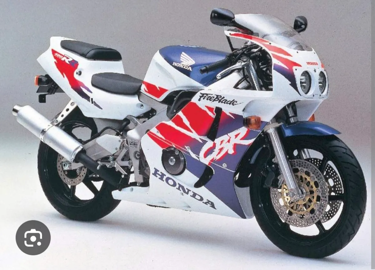 Honda cbr 400rr wanted - Image 3