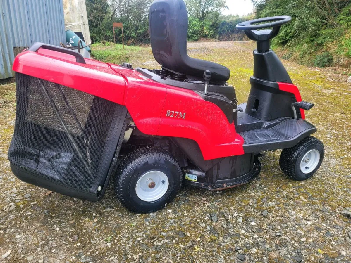 Mountfield 827m ride on lawnmower - Image 2