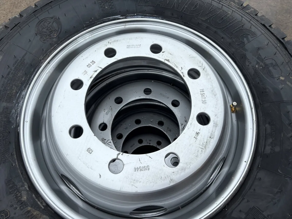 265/70/9.5 wheels - Image 4