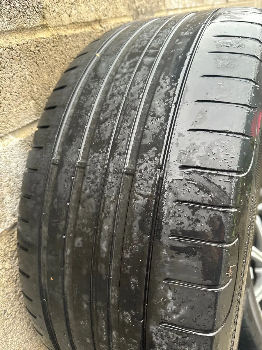 Audi Q7   R20  alloys with tyres 285/45/20 - Image 4