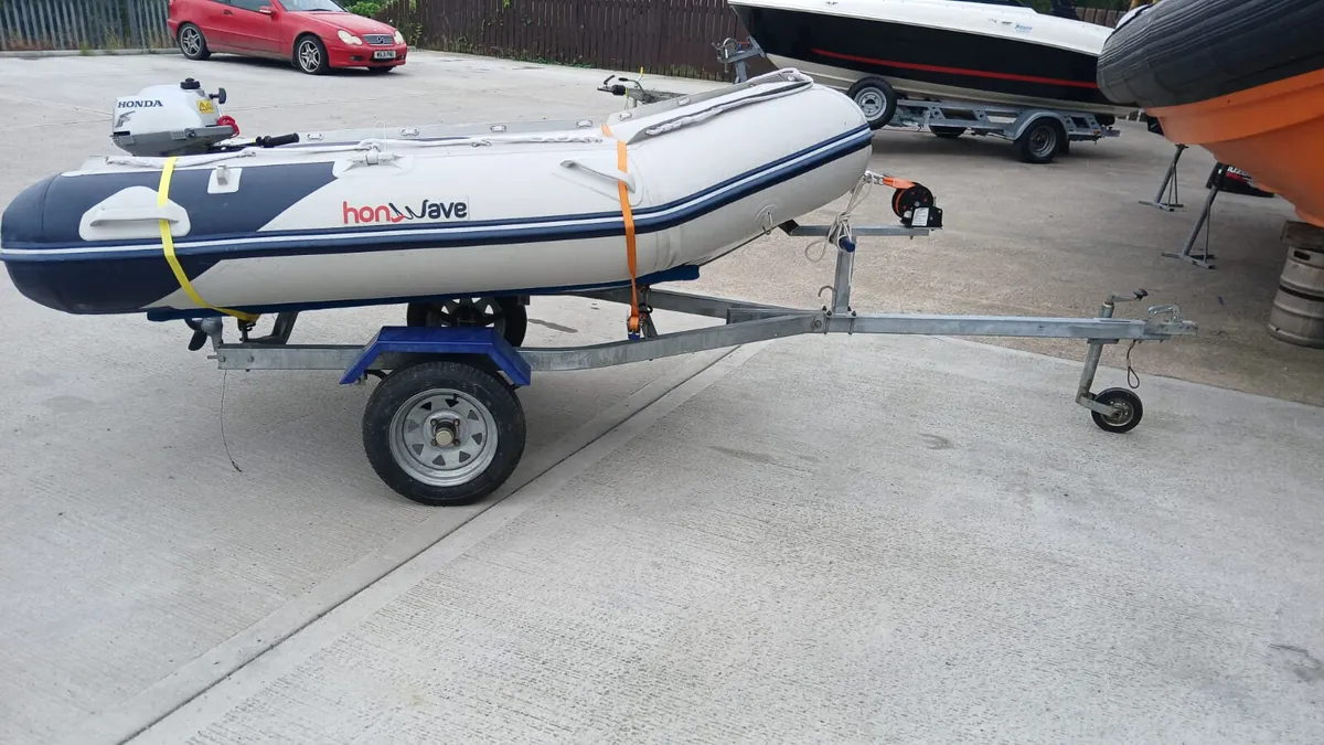 Honwave Inflatable Boat - Image 1