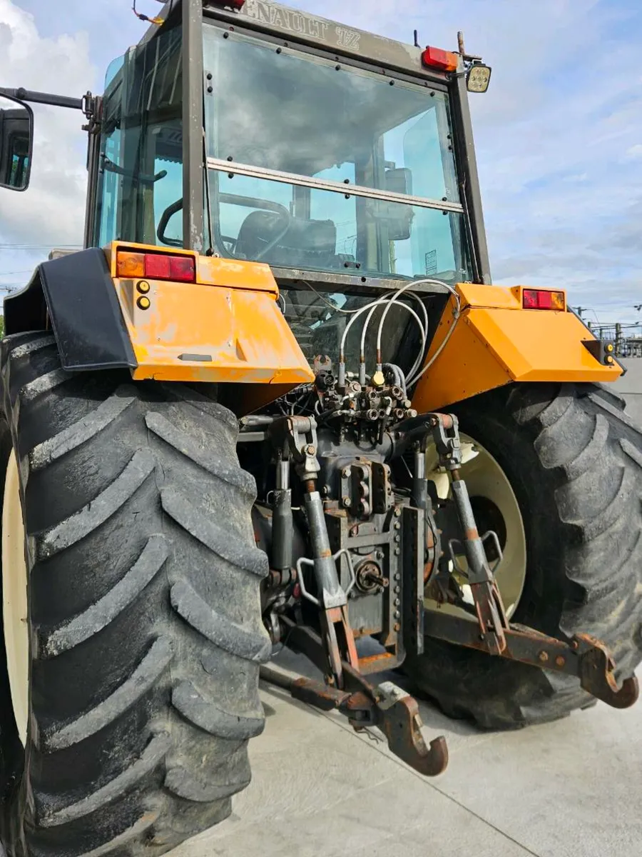 Renault 180.94  linkage and PTO 40k - Image 4