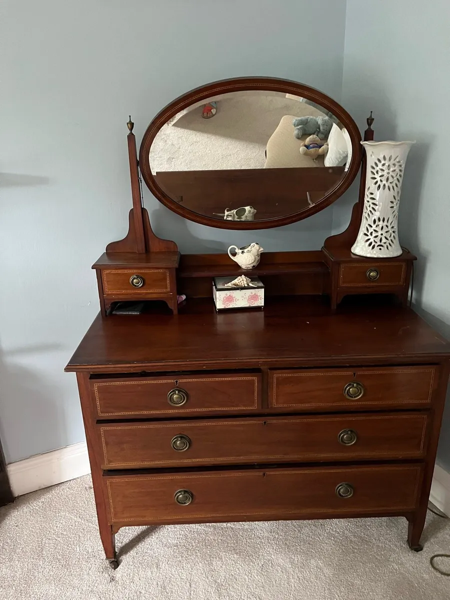 Mahogany dressing table and drawers antique - Image 1