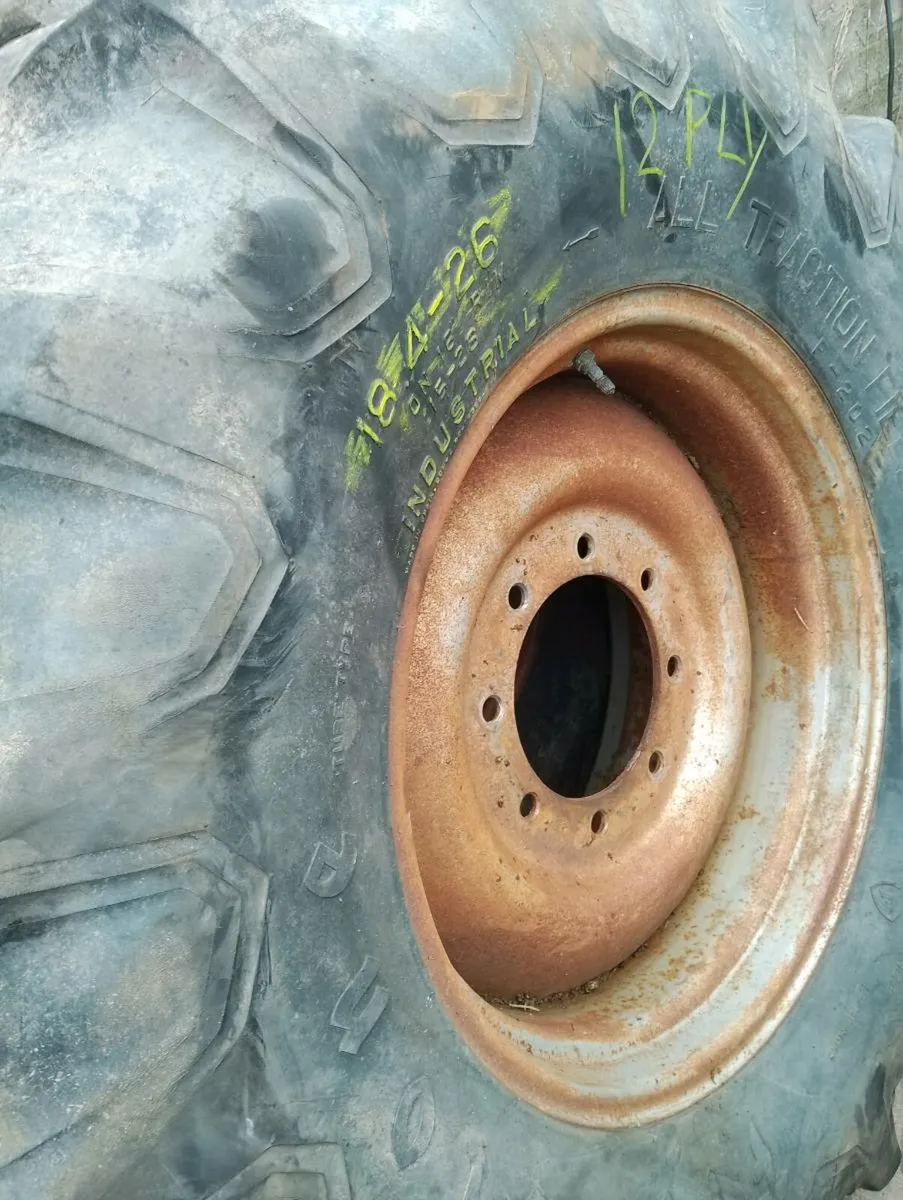 Tanker Wheels Wide 8 Stud 18.4-26 12 Ply Firestone - Image 3